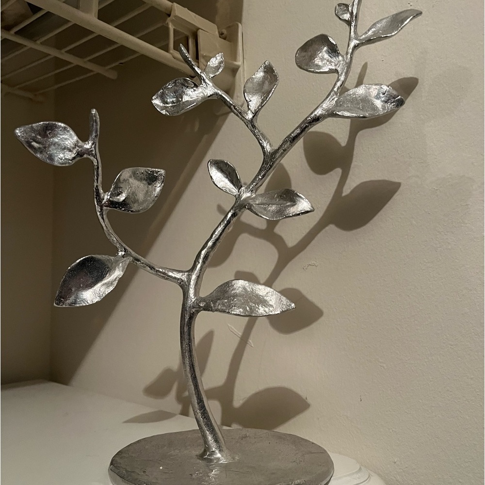 Jewelry hanger